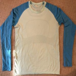 Lululemon long sleeve workout top